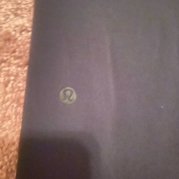 Lululemon joggers in very good pre owned condition - Picture 7 of 8